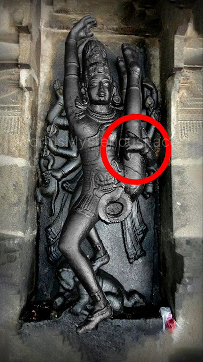 How is it possible?🤯😳 #shorts #shivaratri #shiva #ancient #temple #carving #lordshiva #ytshorts #art