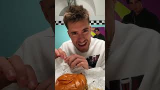 Papeando moviditas con VALGARDI - Hoy probamos una burger jugosona con bacon y quesito cheddar