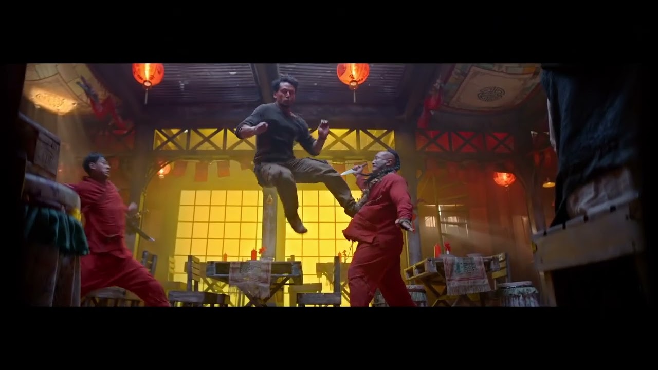 Ganapath_-_UK_Schedule_Begins___Tiger_Shroff___Kriti_Sanon_ fight scene in cinema 23 December 2022