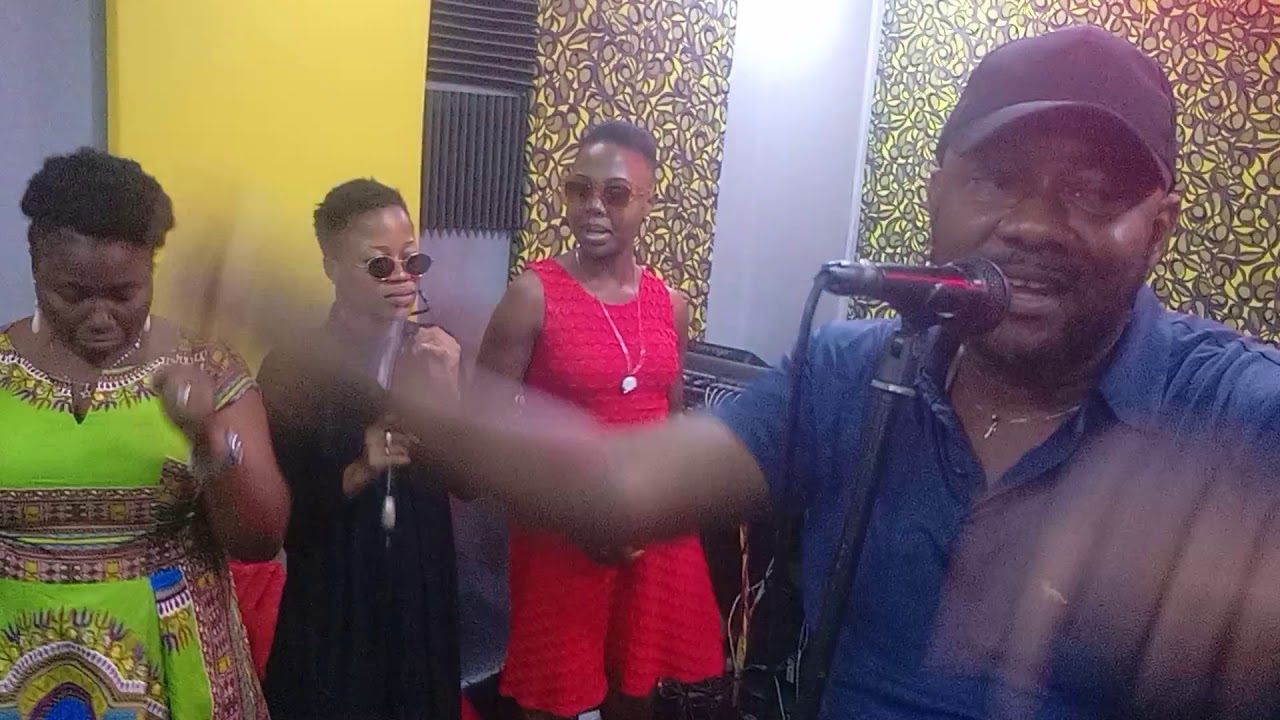 SAMMONNO DAVID AND THE WEST AFRICA MUSIC GROUP