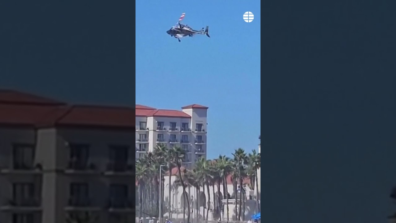 Un helicóptero pierde el control y se estrella en una playa del sur de California