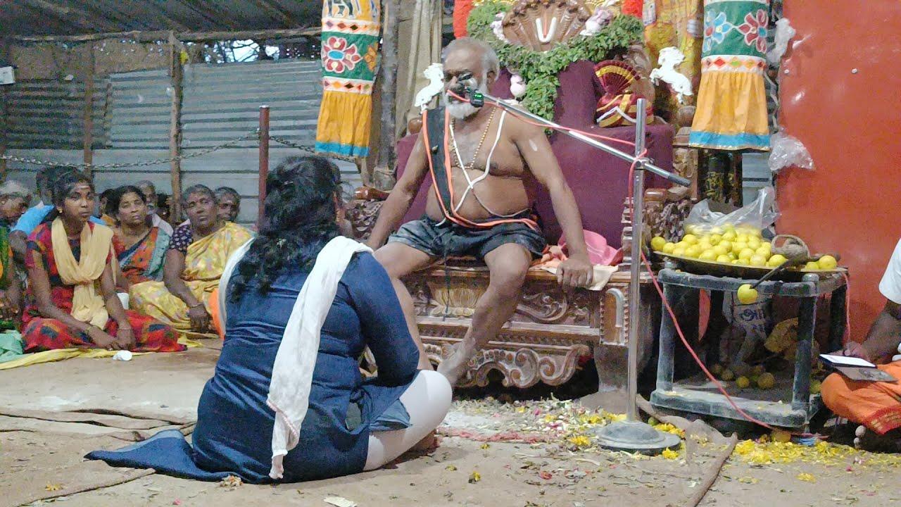 பக்தர் ஒருவர் கேட்ட கேள்வியால் அதிர்ச்சி அடைந்த புளியரை கருப்பசாமி பக்தர்கள் அருள் வாக்கு