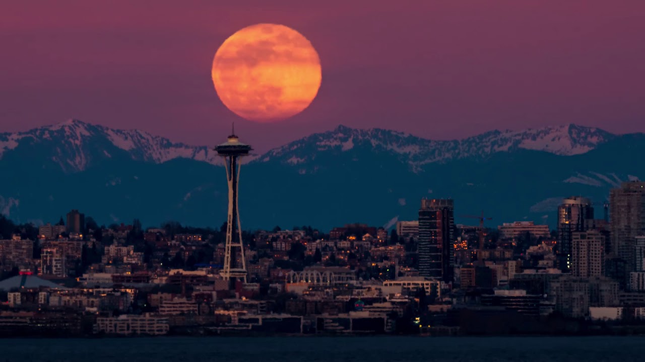 Super Moon over Downtown Seattle シアトルのスーパームーン YouTube