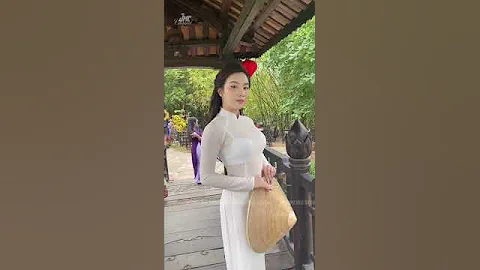 Áo dài mong manh xuyên thấu p2