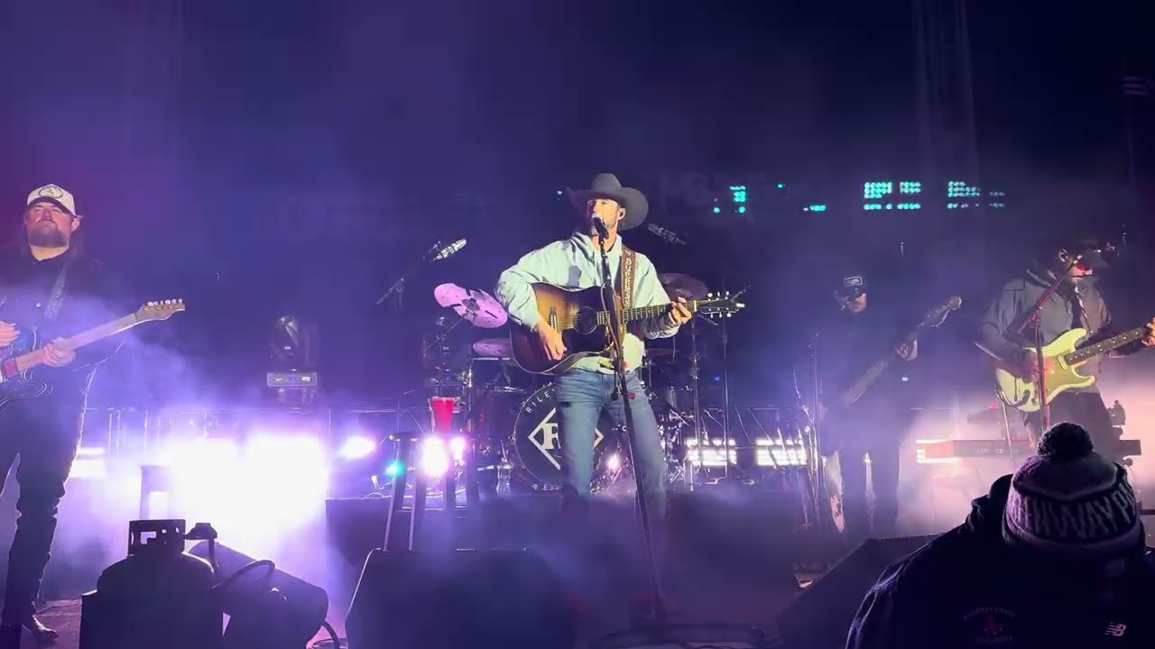 Should've Been A Cowboy Riley Green at Fenway Bowl 12/27/2025