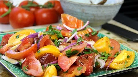 Simple Heirloom Tomato Salad #TastyTuesdays | CaribbeanPot.com