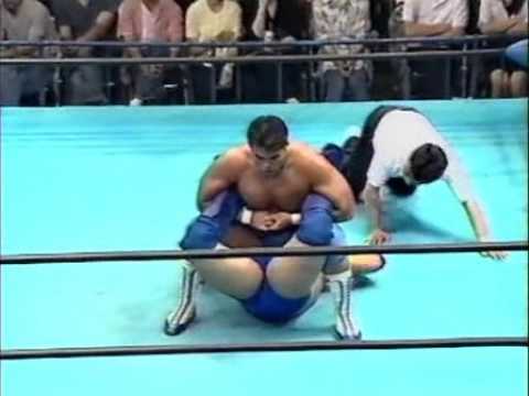 HAO 秋山　準　　2体セット AJPW - Jun Akiyama vs Maunakea Mossman - YouTube