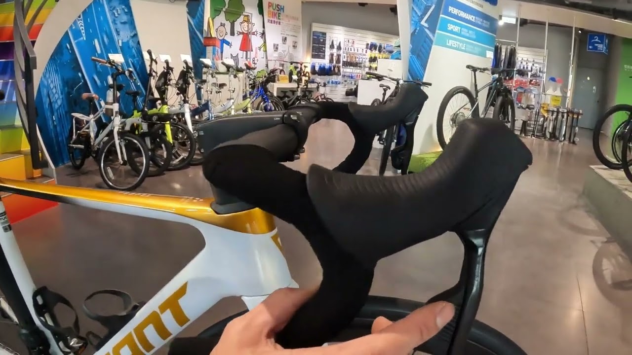 【公路車新手】公路車新手要知道的基礎保養與維護，滿滿的知識量，新手必看！有請捷安特台中旗艦店店長來跟大家介紹！