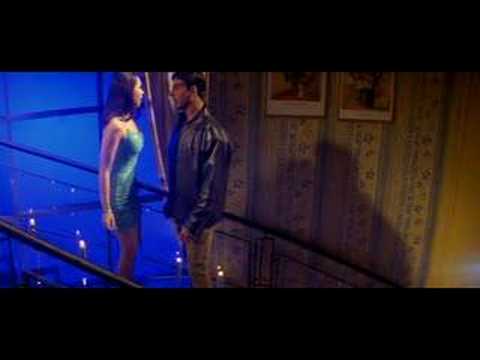 Karishma getting HOTT with Akshay Kumar (MERE JEEVAN SAATHI) - YouTube