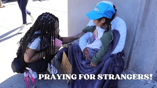 PRAYING FOR STRANGERS IN CHICAGO!