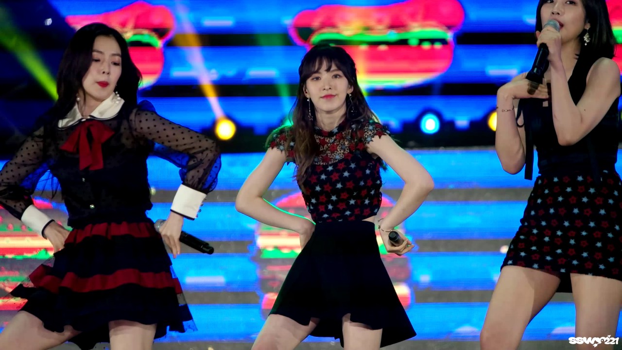 [Fancam/Red Velvet/Wendy]170603 드림콘서트 루키 (Rookie) - YouTube