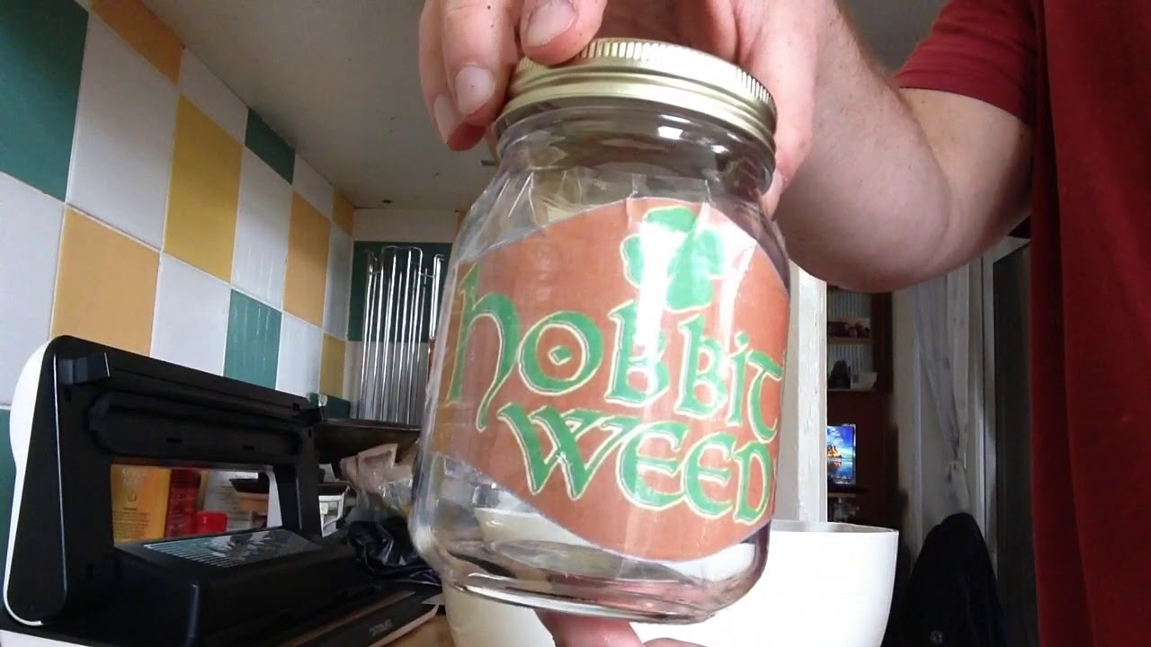 Making Hobbits Weed Pipe Tobacco