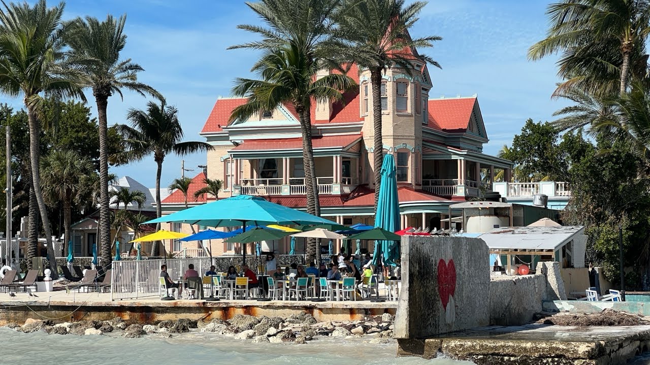 Eating World Famous Lobster Pizza at the Seaside Cafe in Key West, FL | Top 5 Pizza in Florida