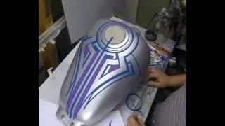 Atelier Meijer  Suzuki Marauder 800 airbrush part 1