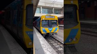 a classic EDi Comeng arriving into FSS #train #melbourne #railway