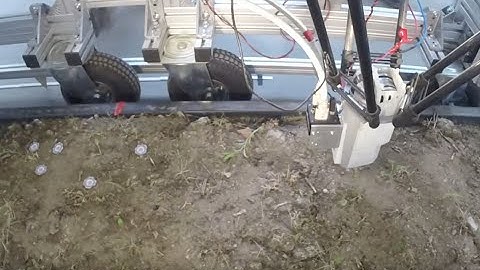 Robotic Ultra-Precise Weed Control