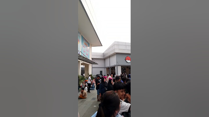 hebohnya antrian warga di warung baru @BobonSantoso restoran kuali merah putih bekasi