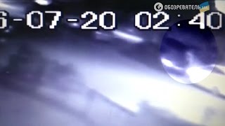 Киллером оказалась женщина: видео закладки взрывчатки под автомобиль Шеремета(Киллером оказалась женщина: видео закладки взрывчатки под автомобиль Шеремета Неизвестный мужчина в 00..., 2016-07-22T10:45:45.000Z)