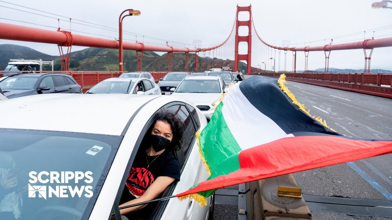 Pro-Palestine protesters halt traffic on the Golden Gate Bridge - YouTube