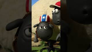 How to avoid those tempting treats... 🧁 #ShauntheSheep #Shorts