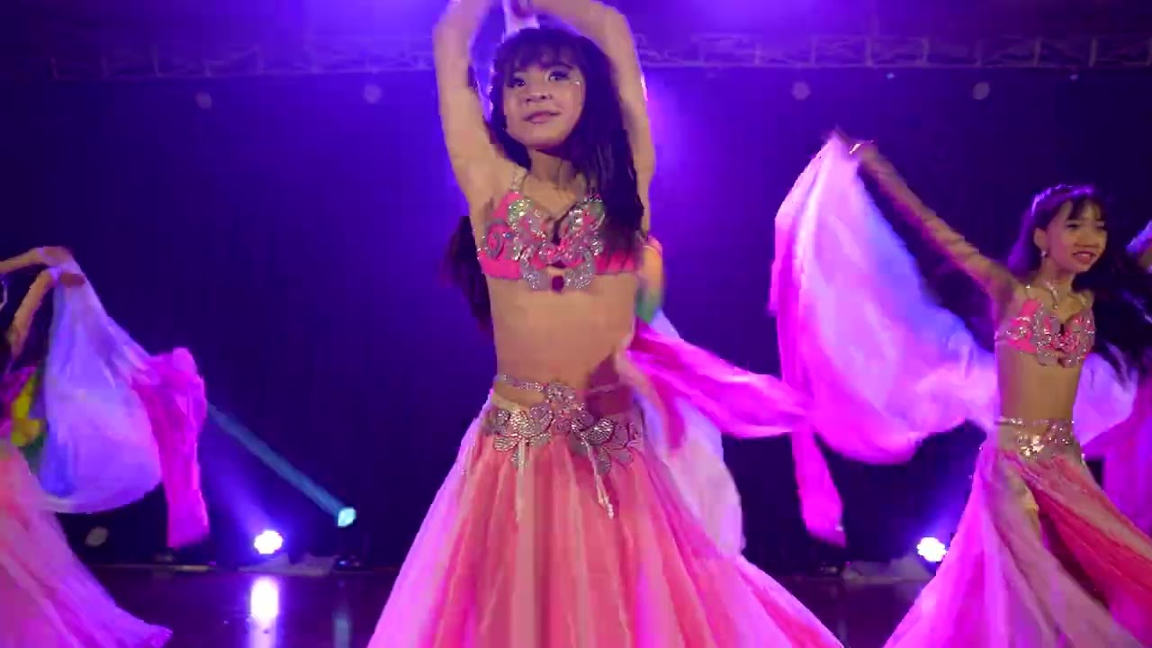 OS11周年庆- Xuannie Lim-Oriental Dance - YouTube