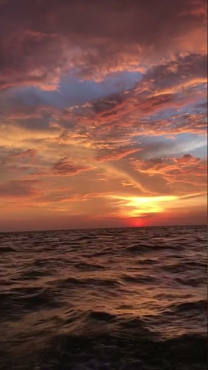 Story Wa pantai yang indah