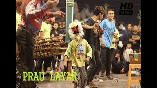 PRAU LAYAR - Angklung Malioboro | JOGETAN Manusia bertopeng