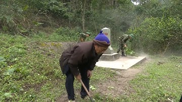 Phát huy vai trò già làng, trưởng bản trong bảo vệ đường biên, cột mốc