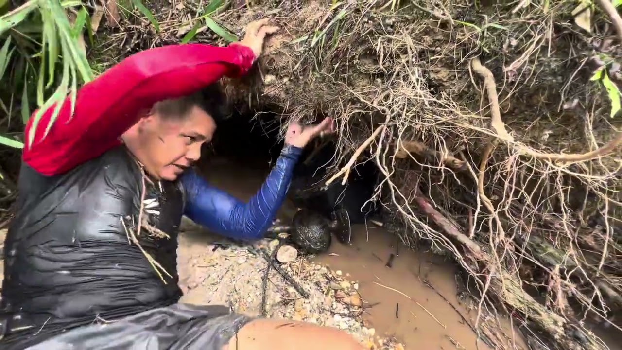 NGERI..! PEKERJAAN PALING BERESIKO,PENAMBANG EMAS NEKAT MASUK LOBANG DEMI MENDAPATKAN EMAS