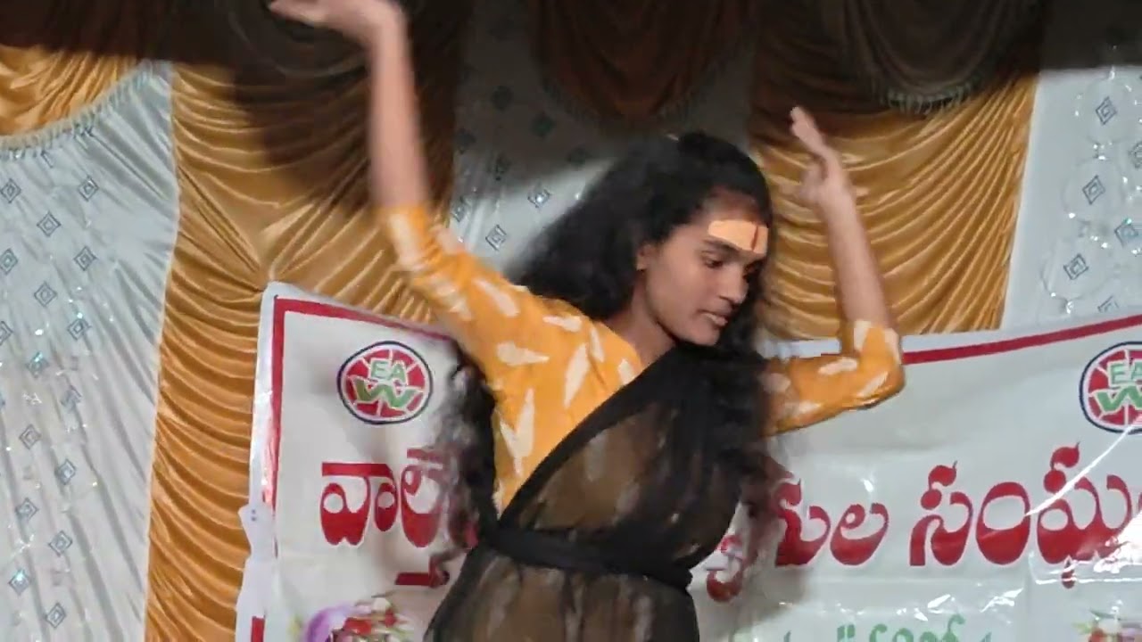 సంక్రాంతి సంబరాలు సందర్భంగా అద్భుతమైన శాస్త్రీయ నాట్యం ప్రదర్శన చేస్తున్న వాగ్దేవి 