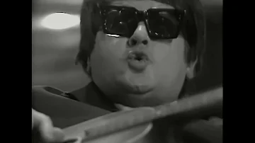 Roy Orbison Parody Benny Hill Show - Top of the Tops