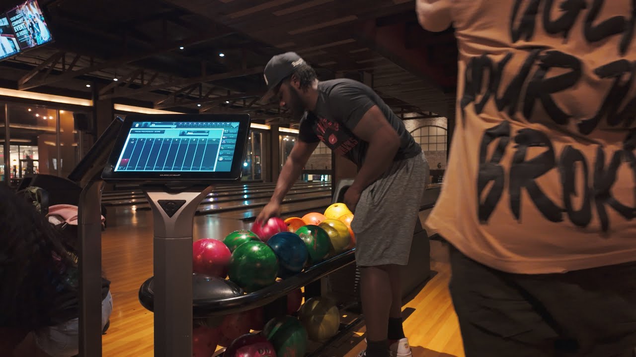 🎳 FAMILY BOWLING VIBES WAS LIT & FOOD WAS GOOD 🍕🔥