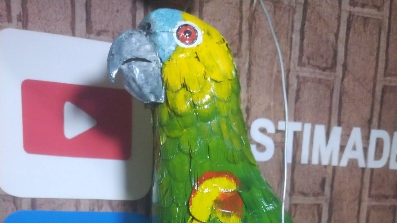 Paso a paso como pintar loro en botella plástica