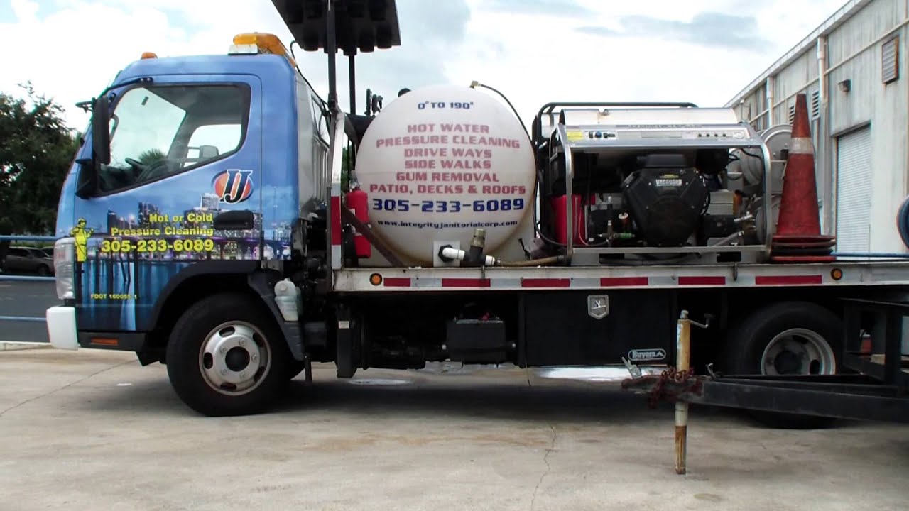 Truck mounted Hydro Tek 3500 PSI 9 GPM hot water pressure washer. 8006661992 Dan Swede YouTube