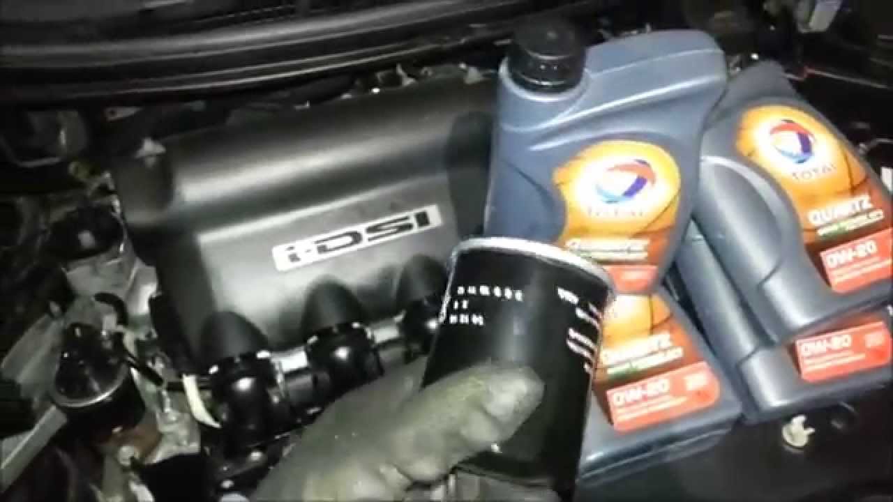 How To Change Oil And Oil Filter Honda Civic 1 4 I Dsi 06 Youtube