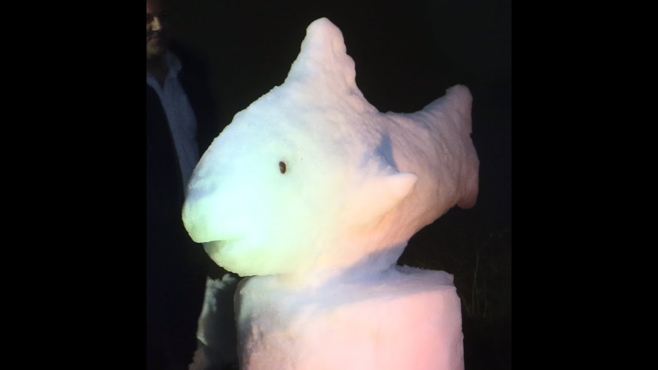 Schneeskulpturenbauen als Teamanlass