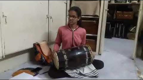 Dholak Class at Swar- Taal Sadhana, Pune