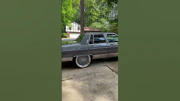 1986 Pontiac Parisienne With 22 Spokes And Vogues 