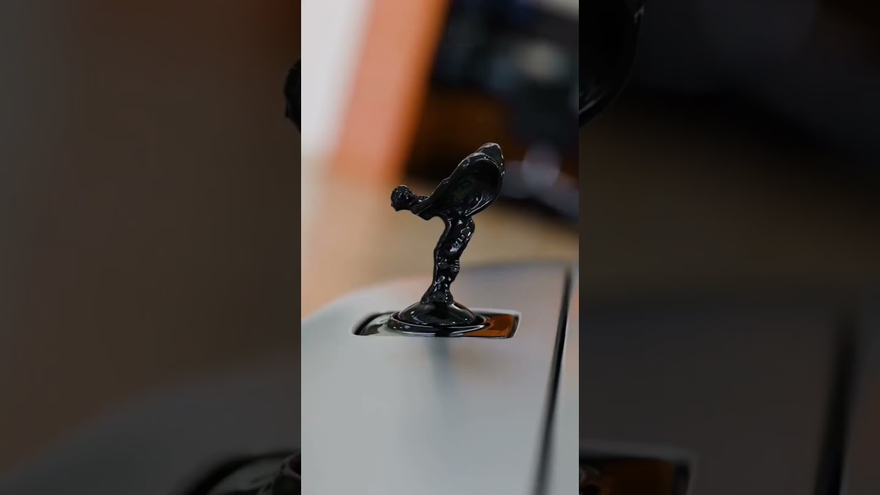 beautiful white 🤍 colour Rolls-Royce car 😈