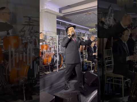 Benny Freidman Sings Achas From Miami Boys Chior