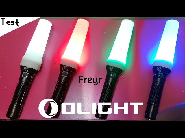 Lampe torche LED tactique Freyr avec 4 fonctions d'éclairage par