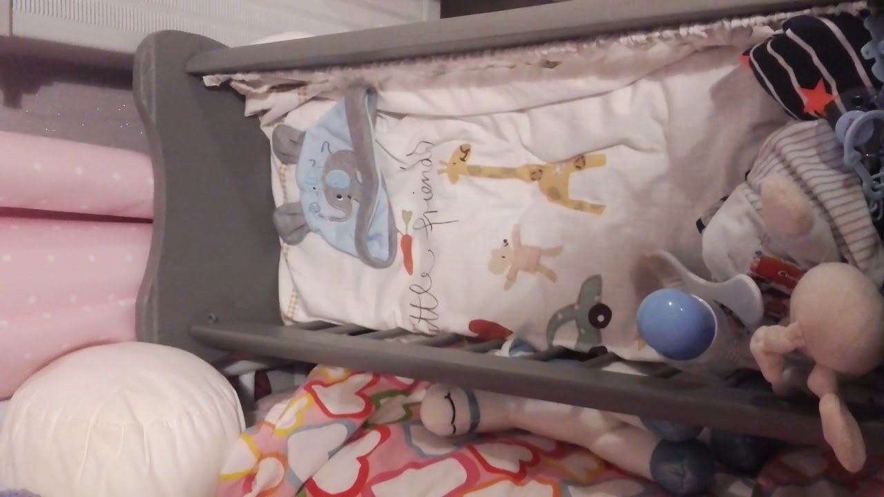 Le lit de mon bébé reborn (Thiago ) - YouTube