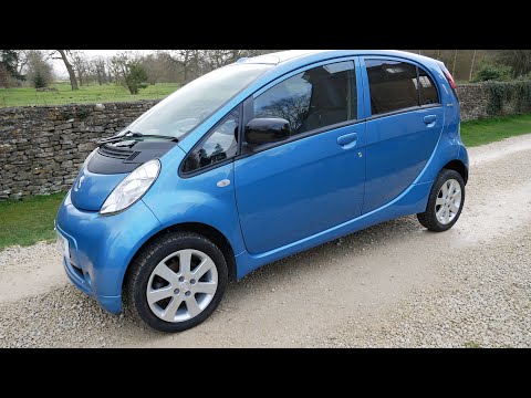 Alloy wheels refurbished on a used electric car from Go Green Autos