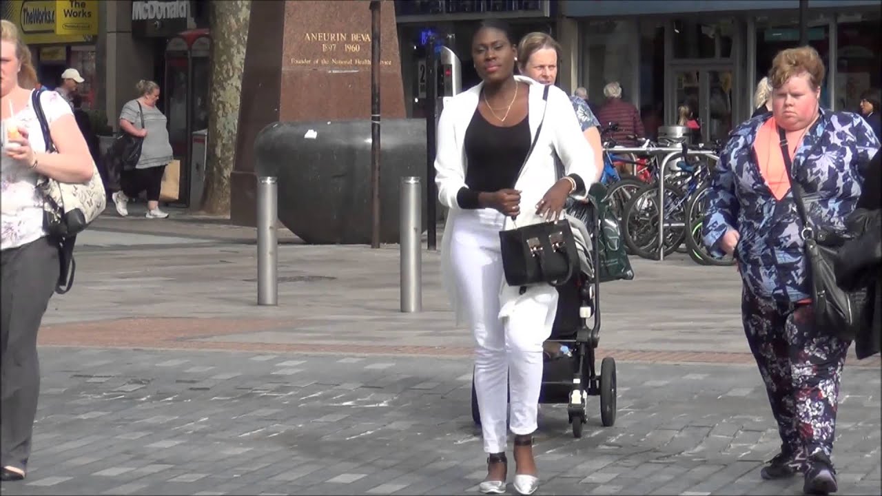 Yemi Summer lookbook | 3 styles