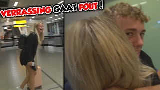 Download lagu DEE VERRASSEN OP SCHIPHOL DEE VERRASSEN OP SCHIPHOL