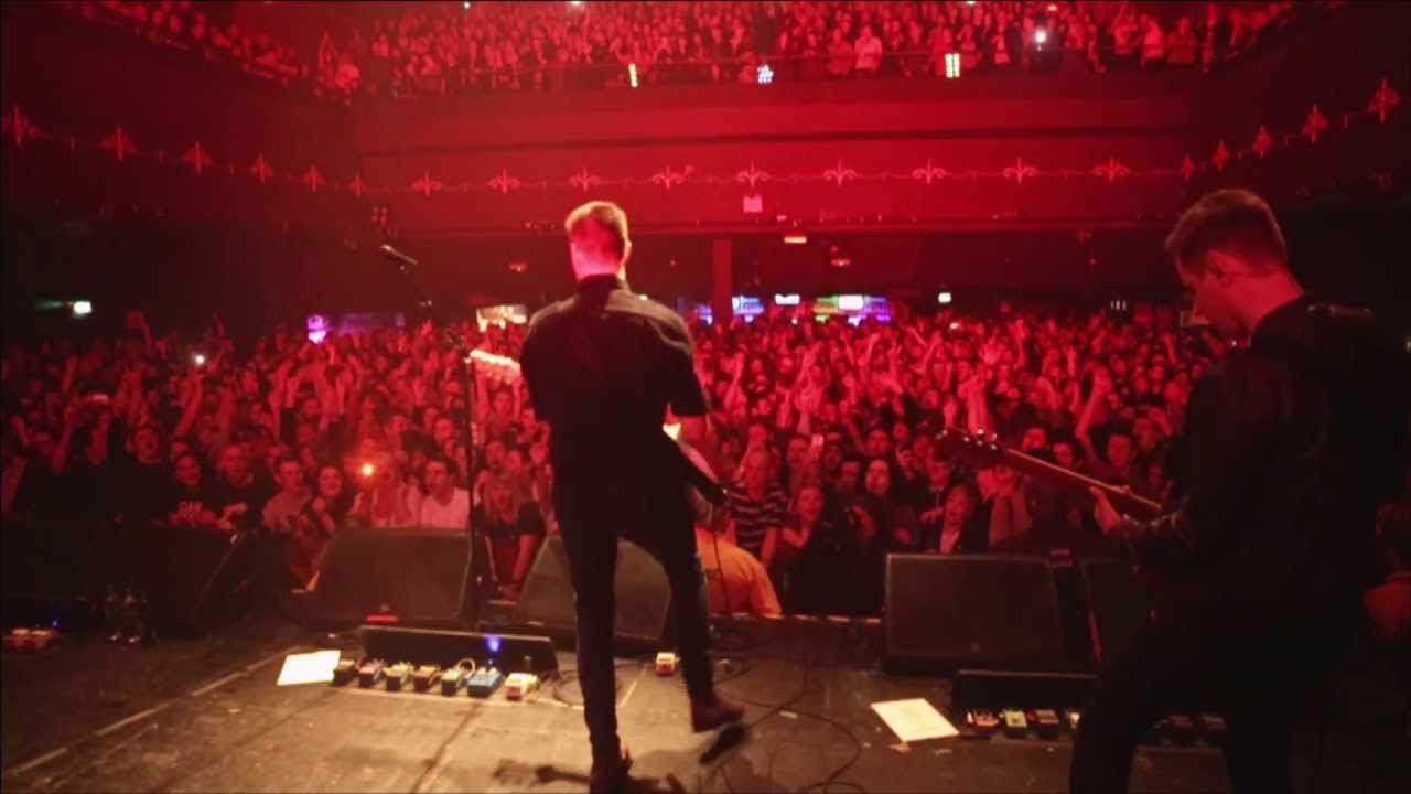 Watch Courteeners - Van Der Graaff on YouTube Watch Courteeners - Van Der Graaff on YouTube