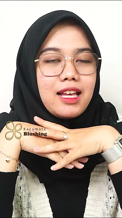 TENANG, BUAT KAMU YANG HIDUNG PESEK INI PILIHAN KACAMATANYA - KACAMATA BLUSHING OFFICIAL