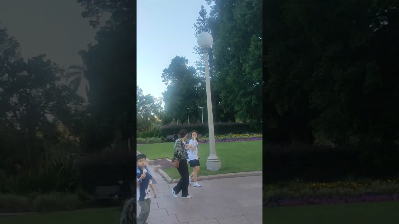 exploring Sydney...HYDE PARK...