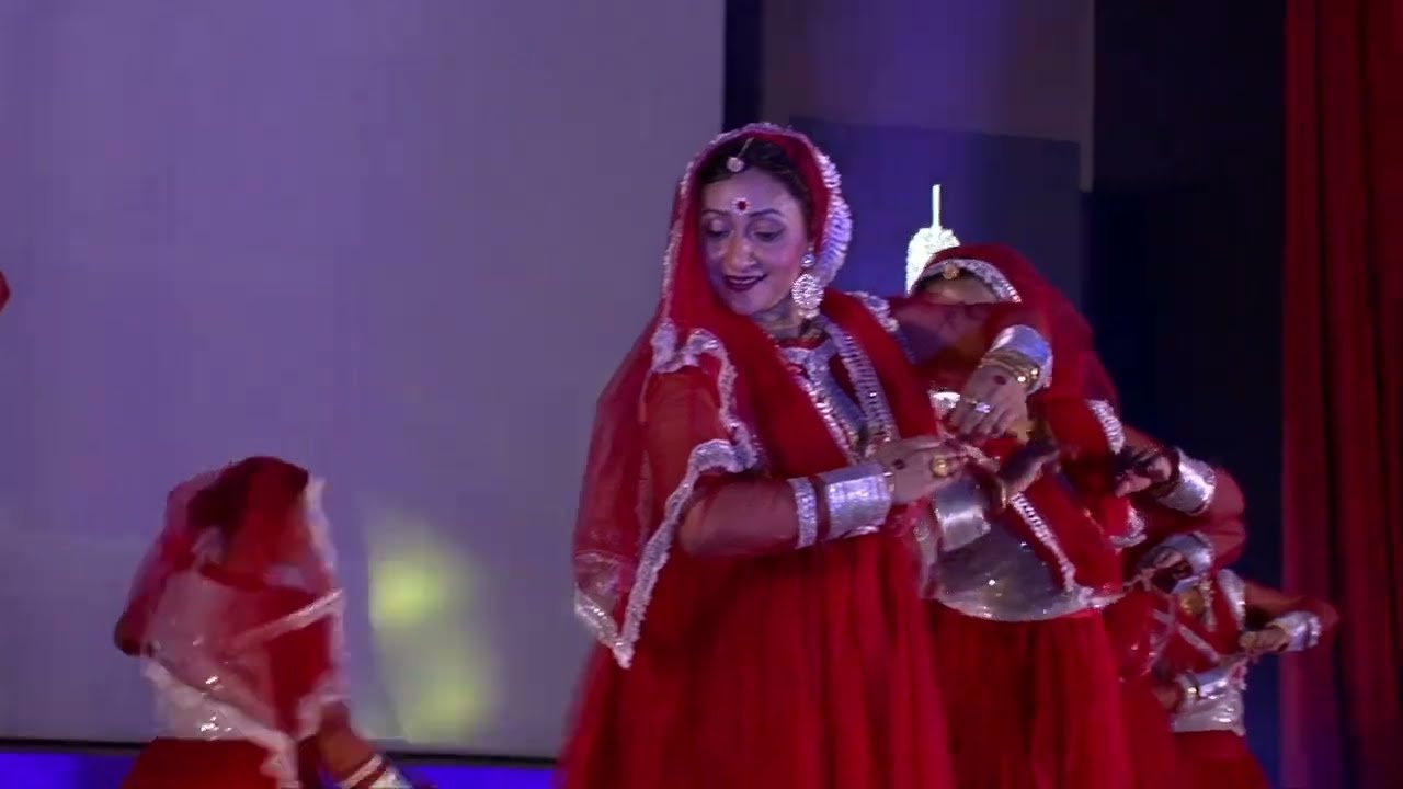 Chalte Chalte in Kathak style from Pakeezah