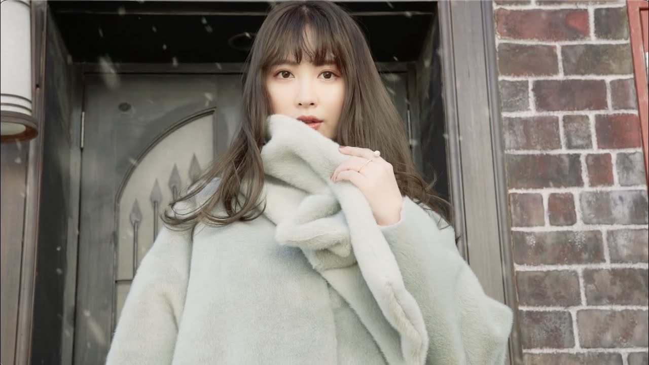 Her lip to Nail Polish